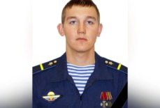 Антон Зернов